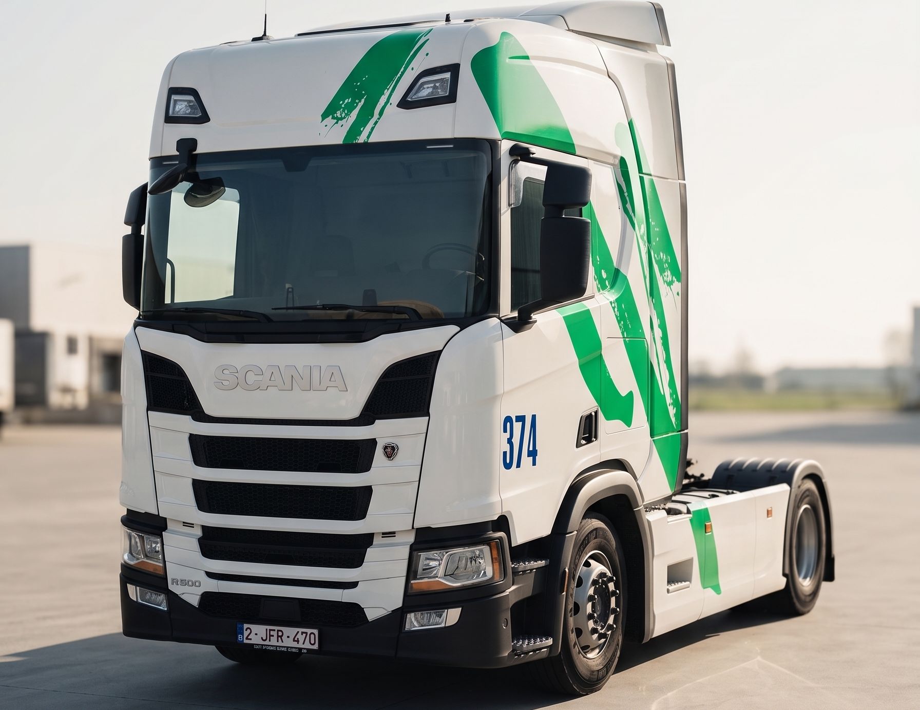 Camion BT en livraison sur une route nationale belge, marchandise sécurisée.